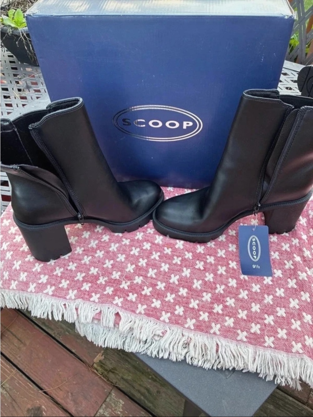 SCOOP Black Leather Block Heel Ankle Boots